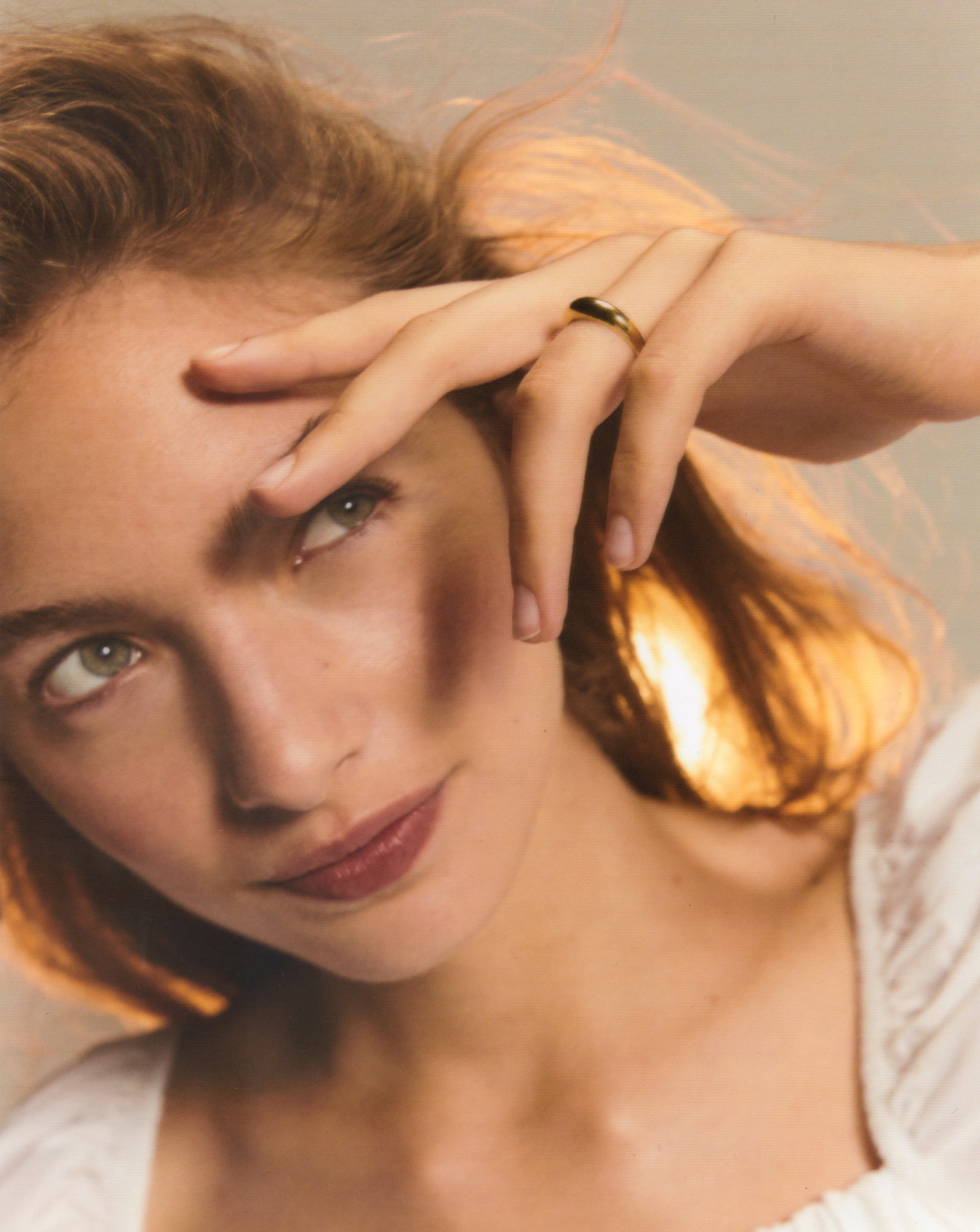 Thin Oli Ring – DAPHINE